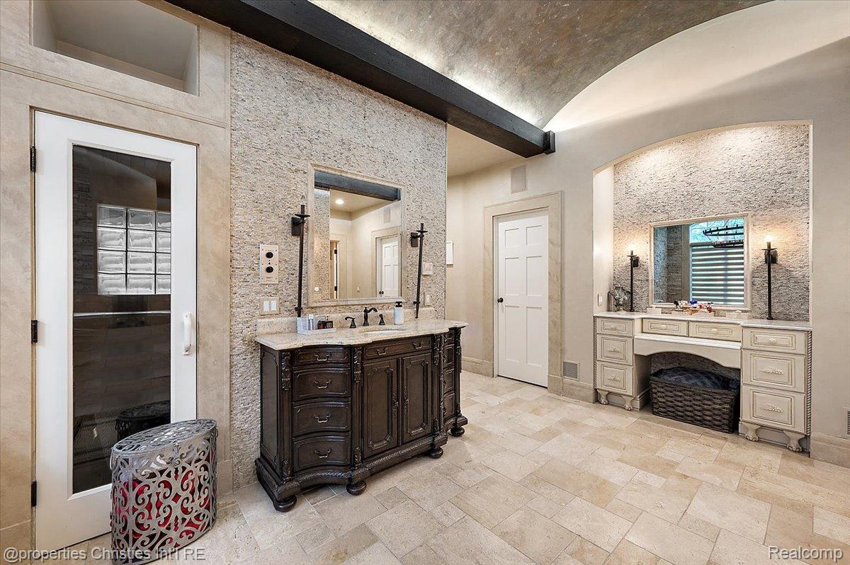 3701 Northwood