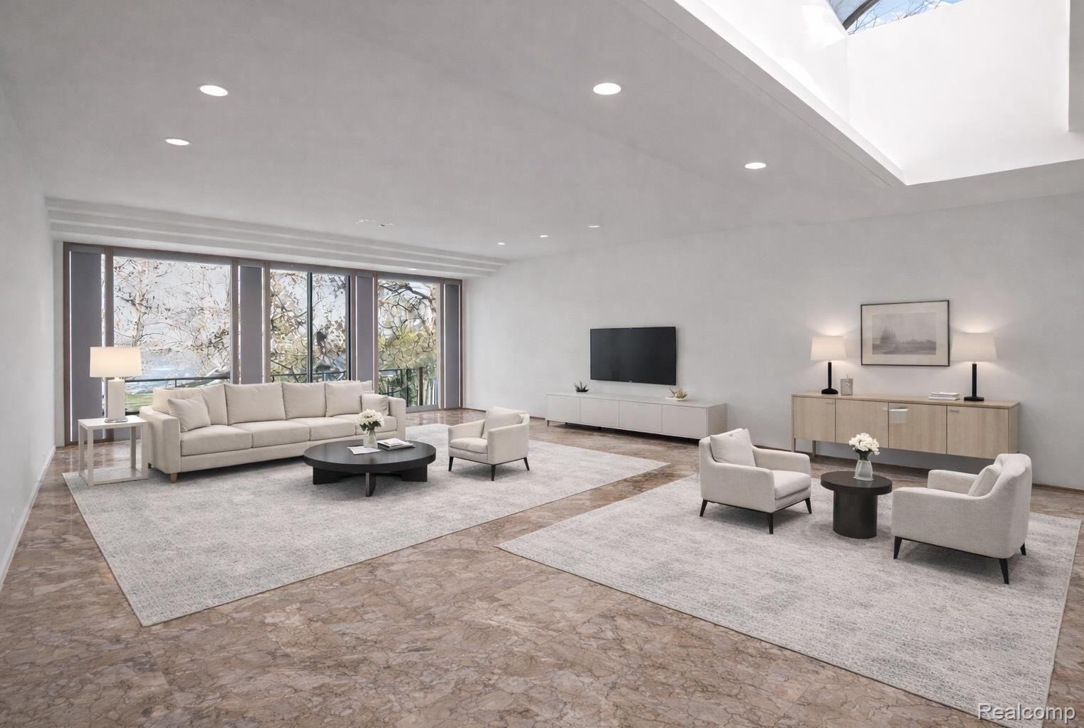 3317 W Shore Drive