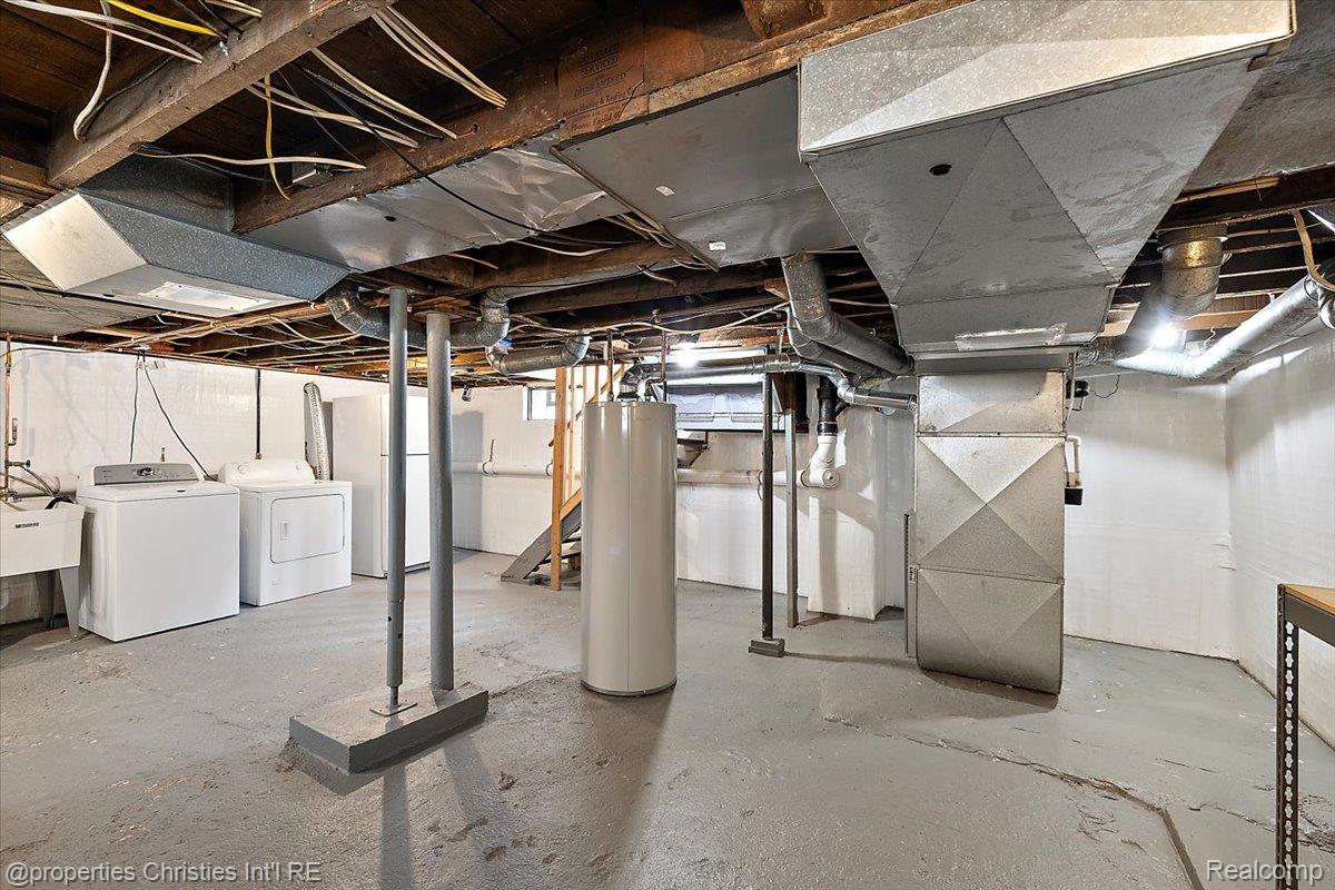 1007 CHESTER Street