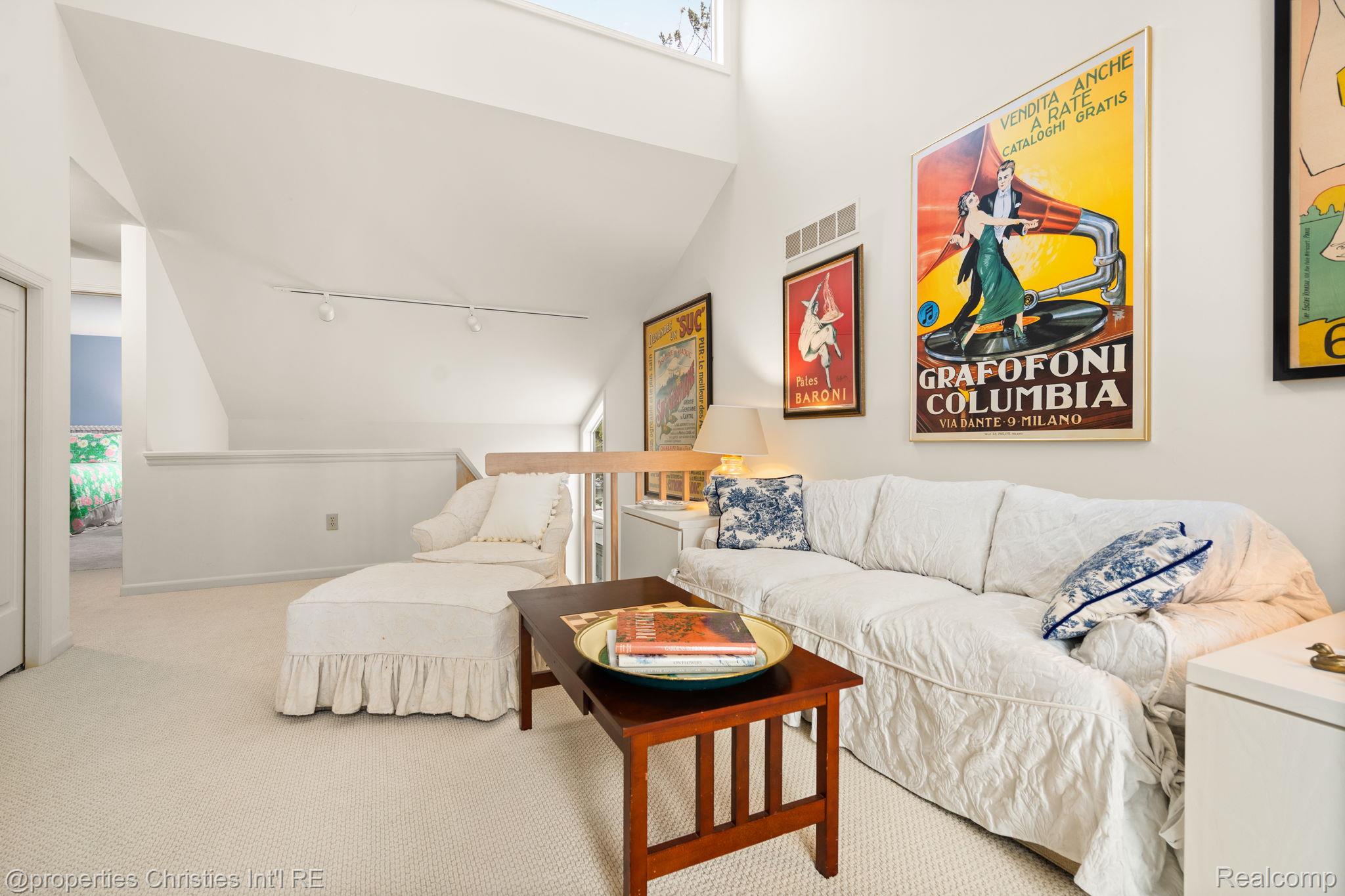 1057 Beach Road
