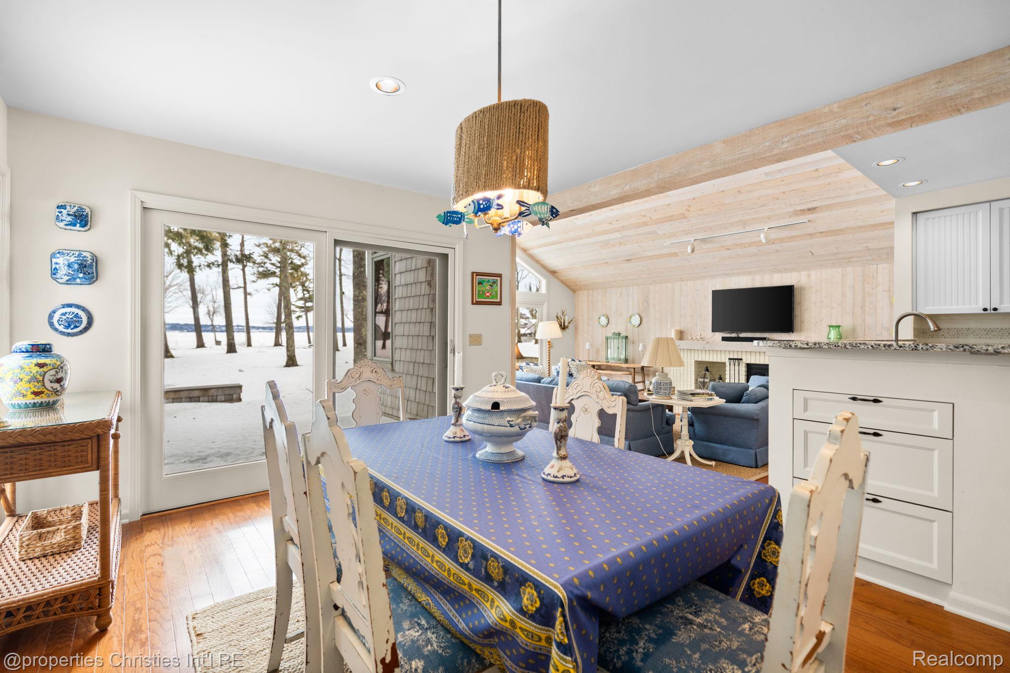 1057 Beach Road