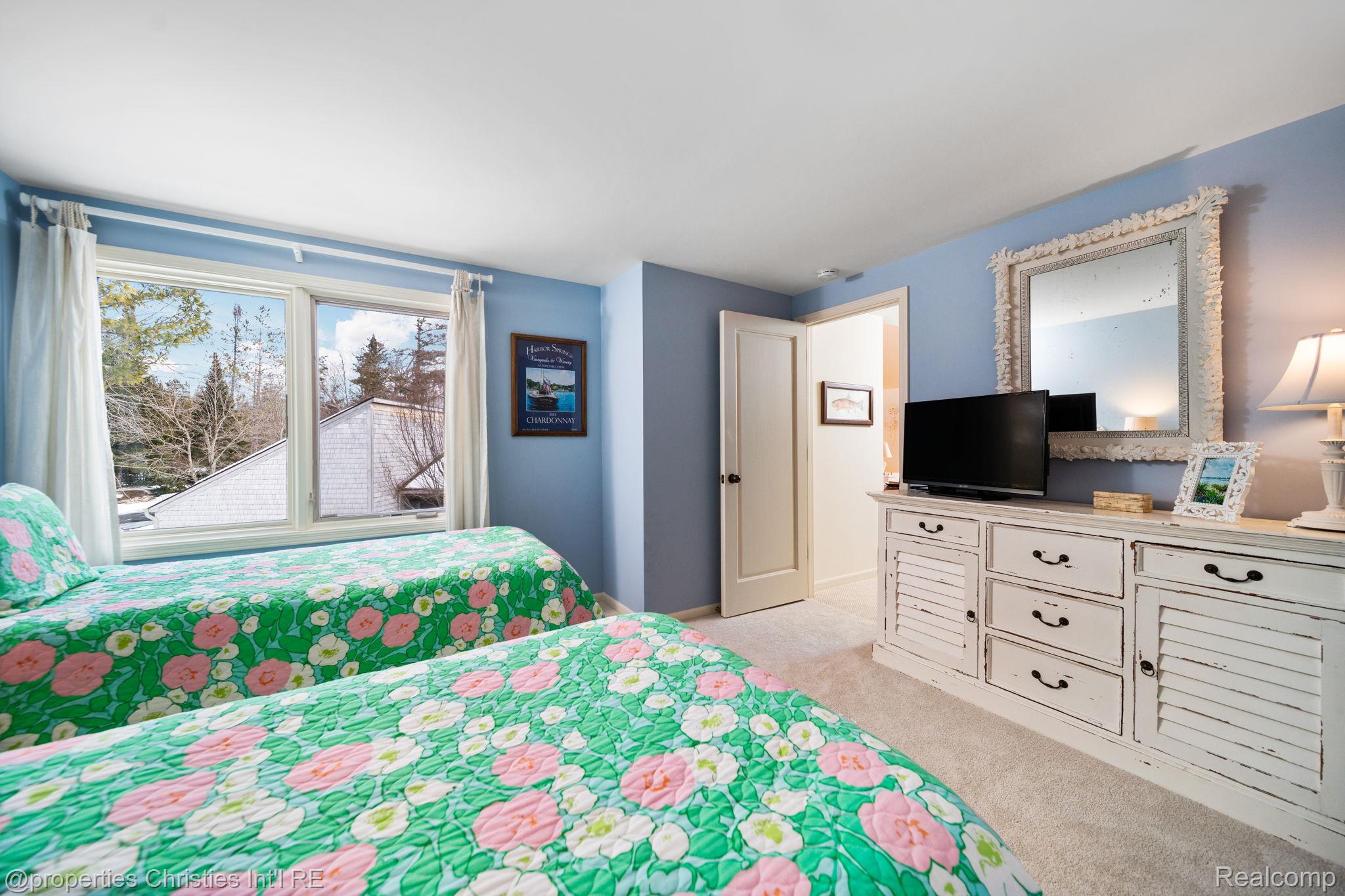 1057 Beach Road