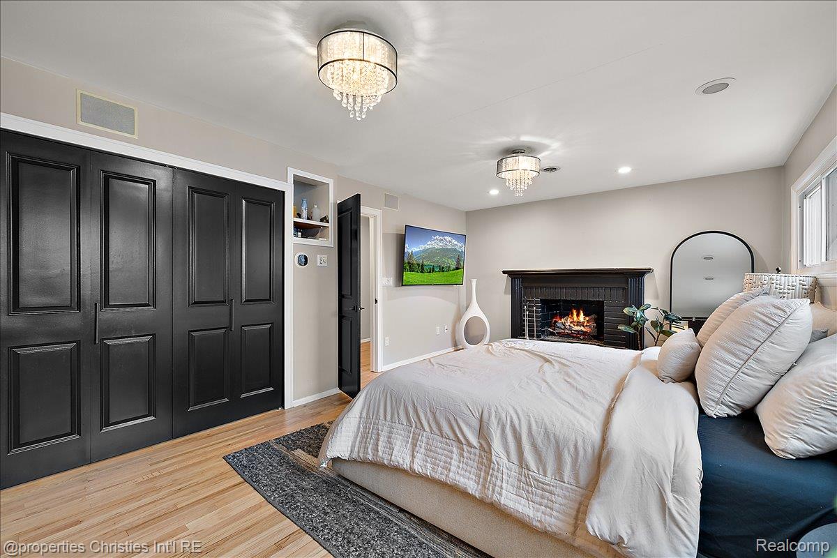 5722 Raven Road