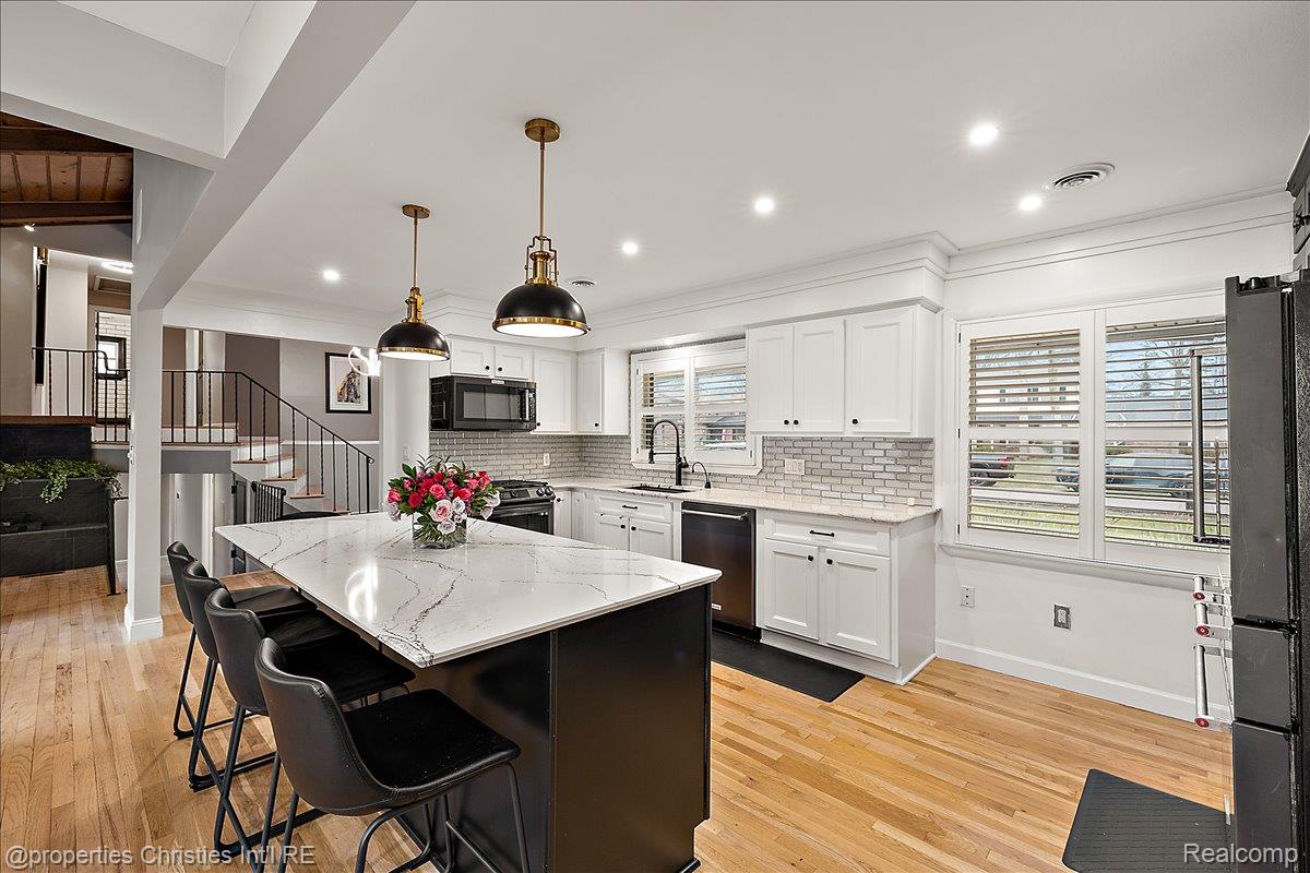 5722 Raven Road