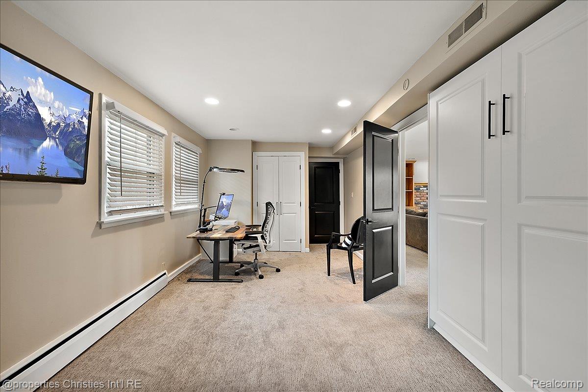 5722 Raven Road