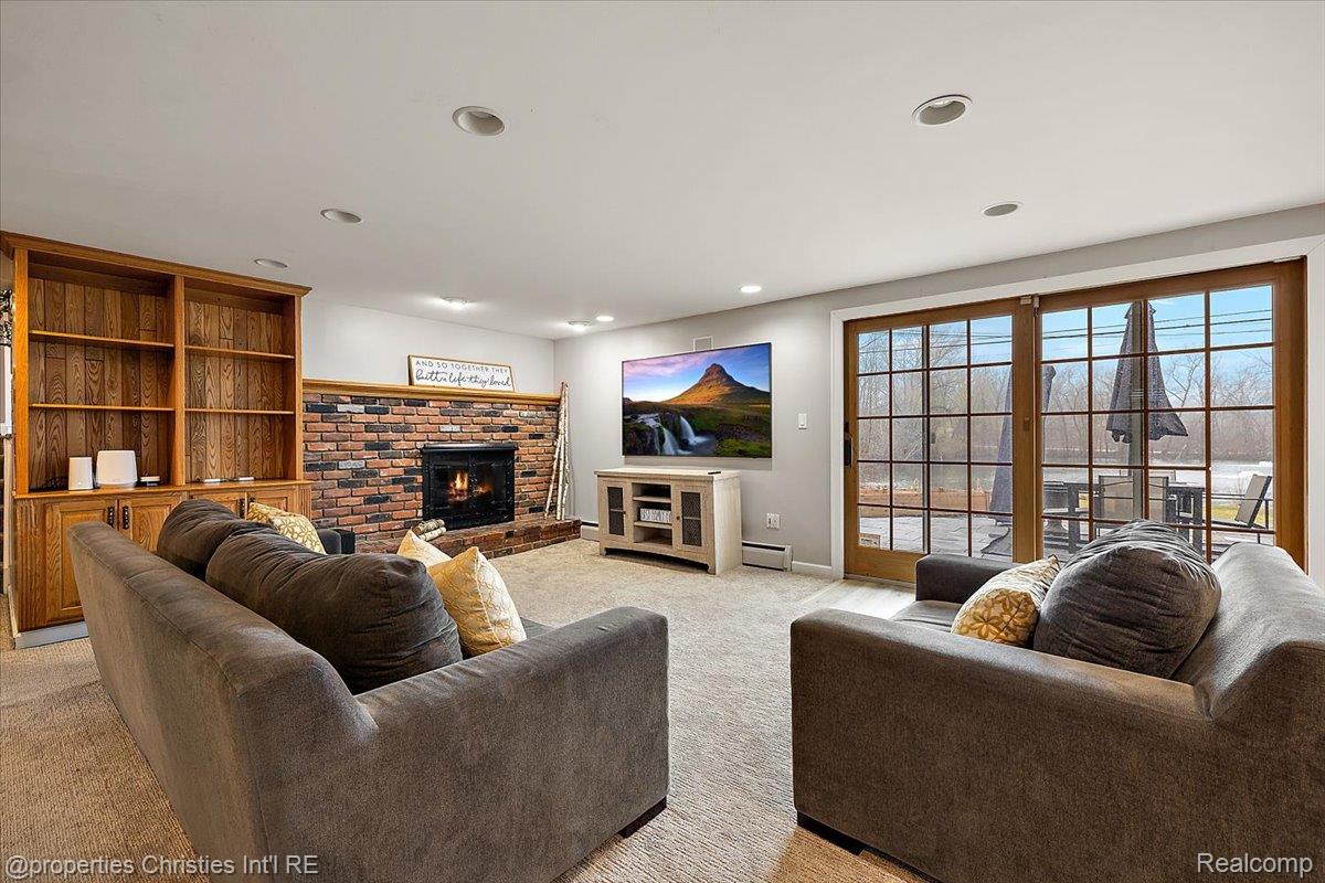 5722 Raven Road