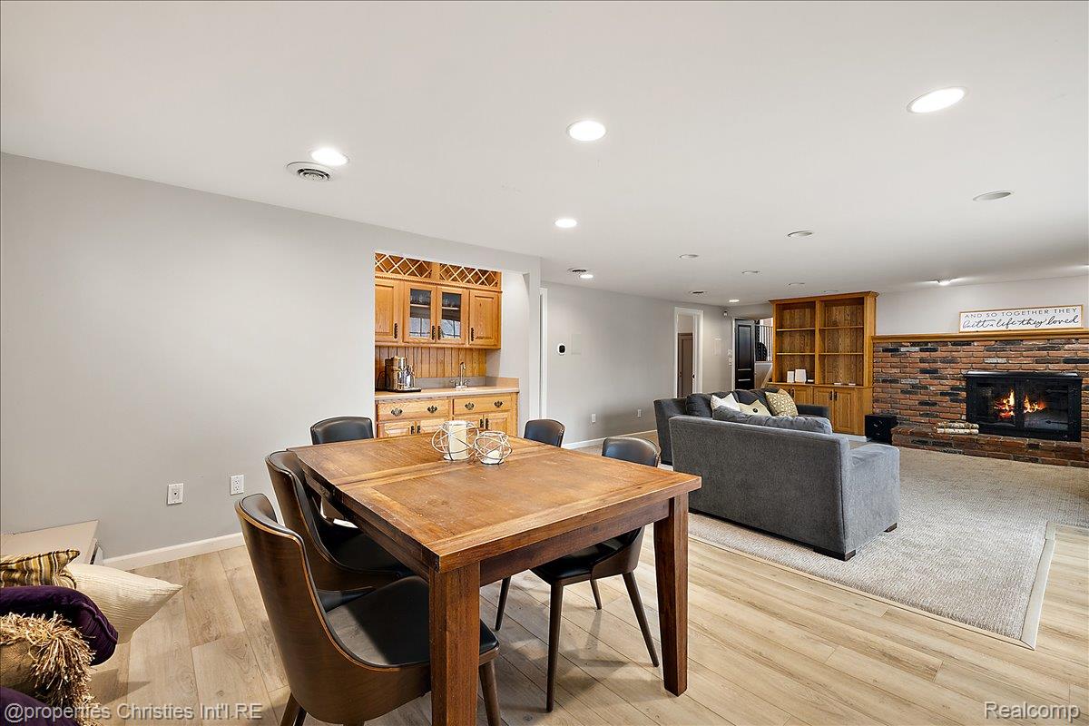 5722 Raven Road