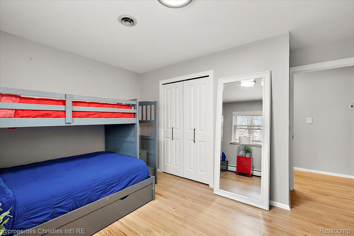 5722 Raven Road