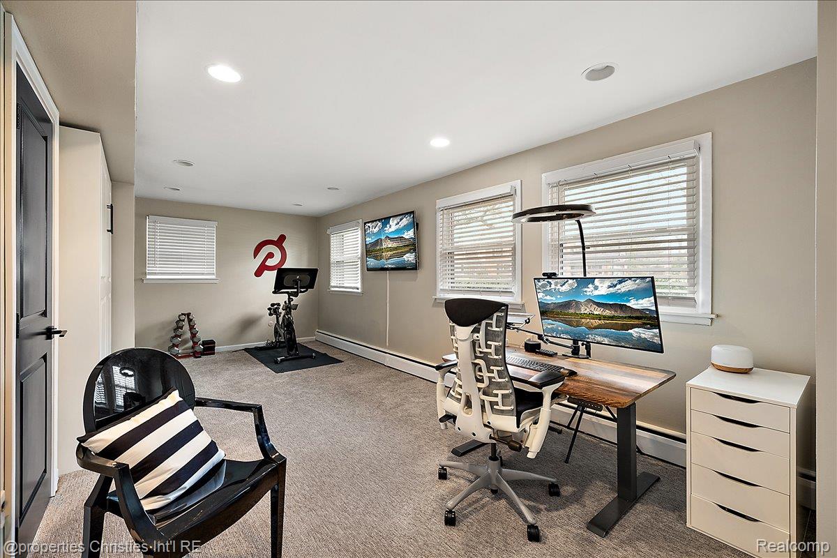 5722 Raven Road