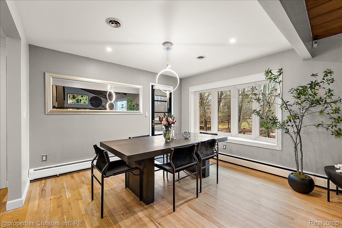 5722 Raven Road