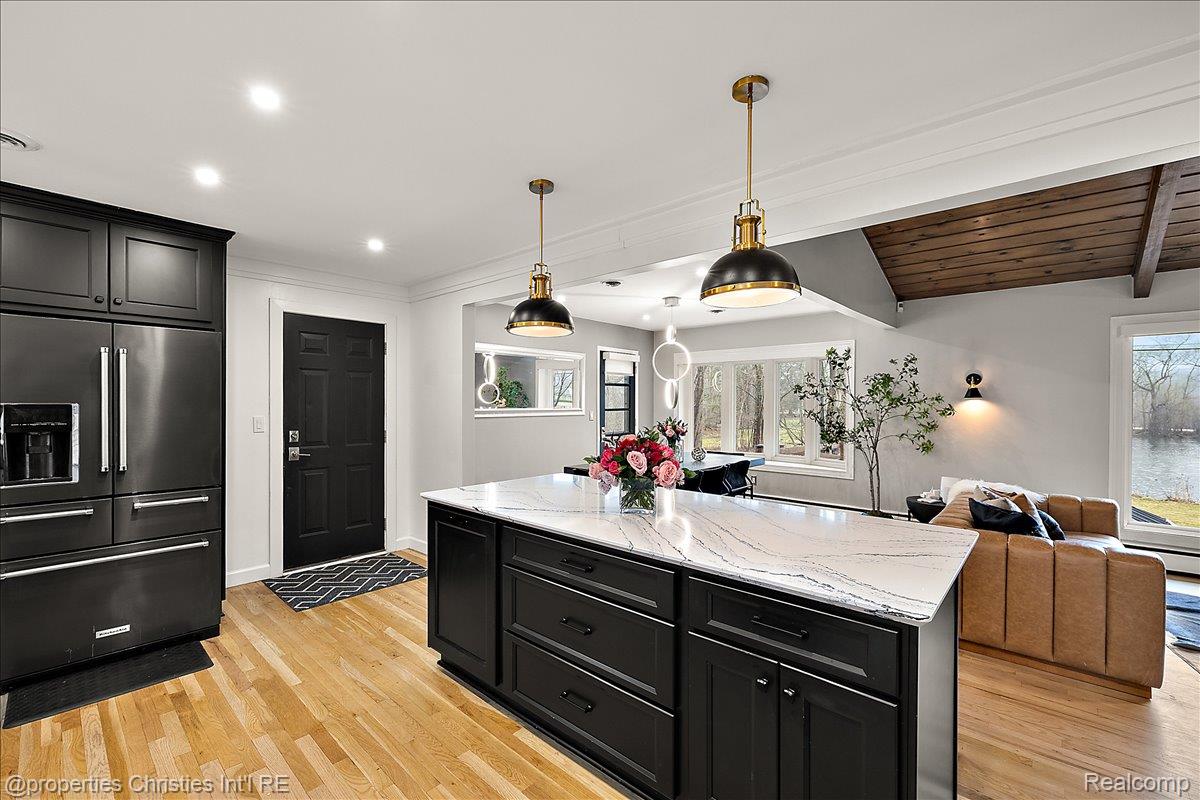 5722 Raven Road