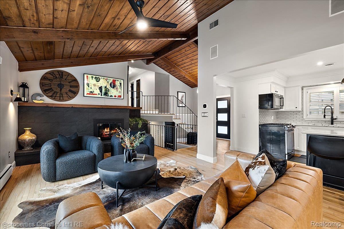 5722 Raven Road