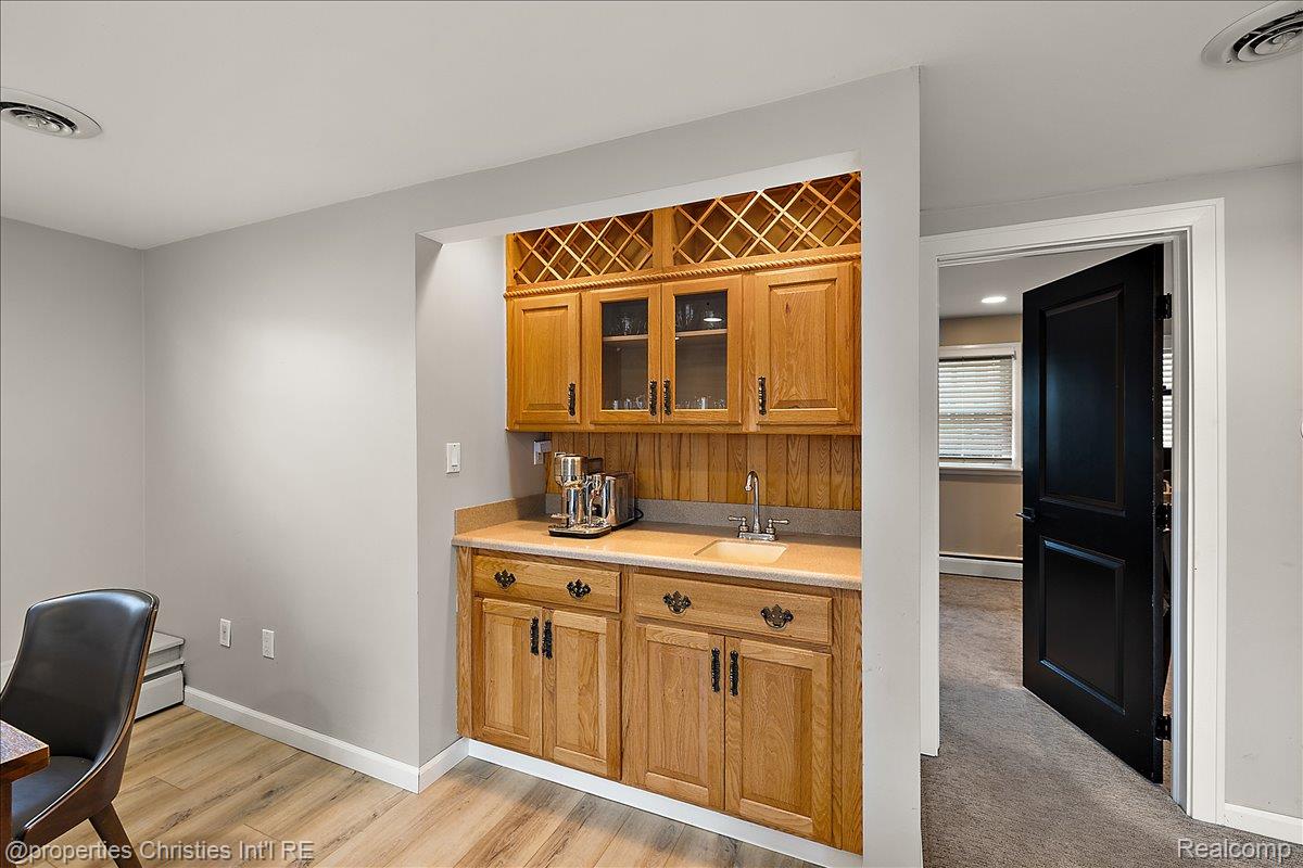 5722 Raven Road