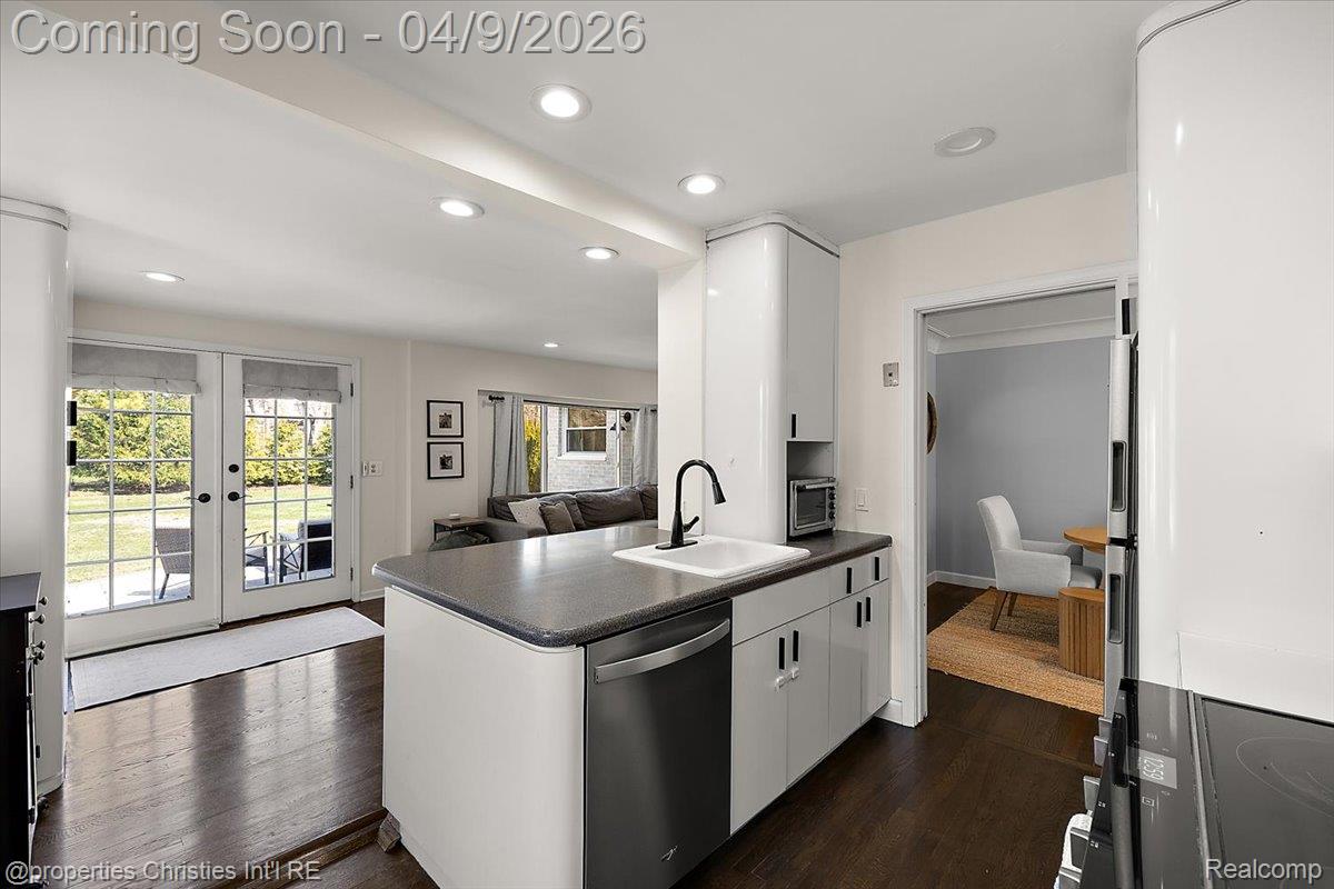 4240 Sheridan Drive