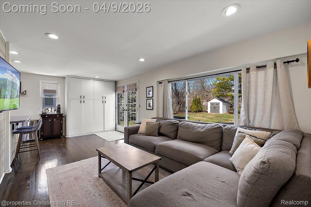 4240 Sheridan Drive