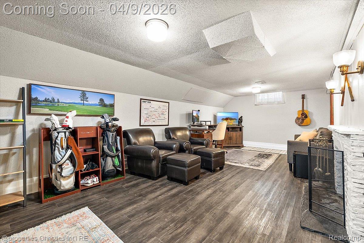 4240 Sheridan Drive
