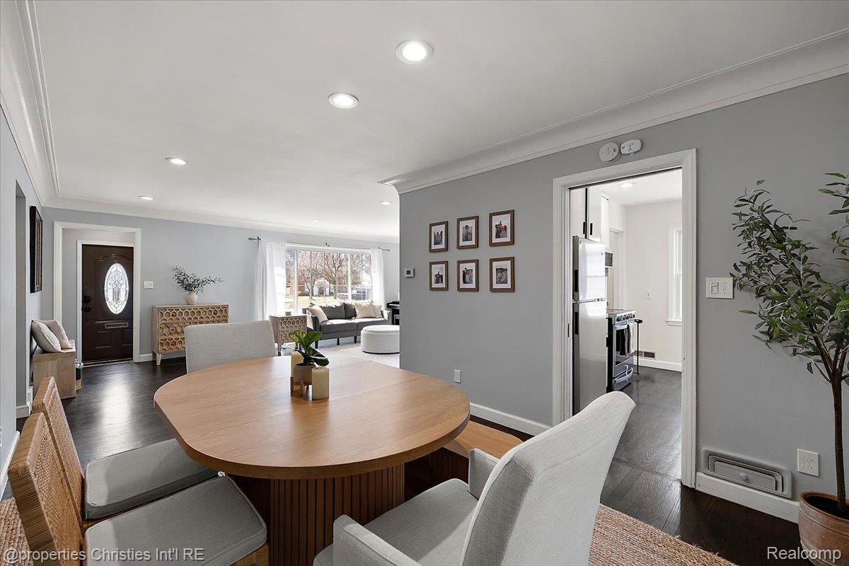 4240 Sheridan Drive