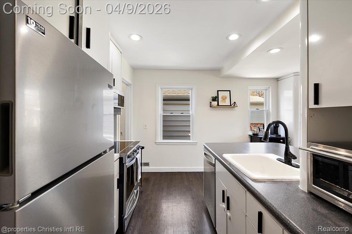 4240 Sheridan Drive