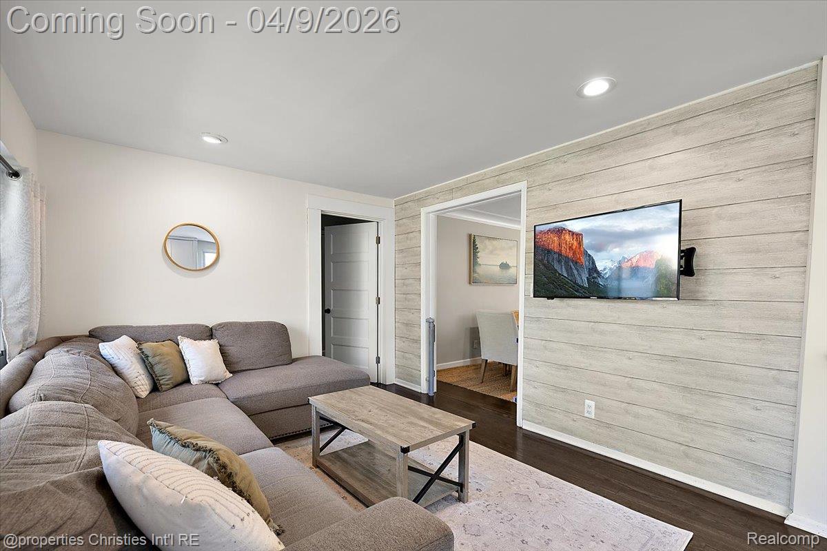 4240 Sheridan Drive