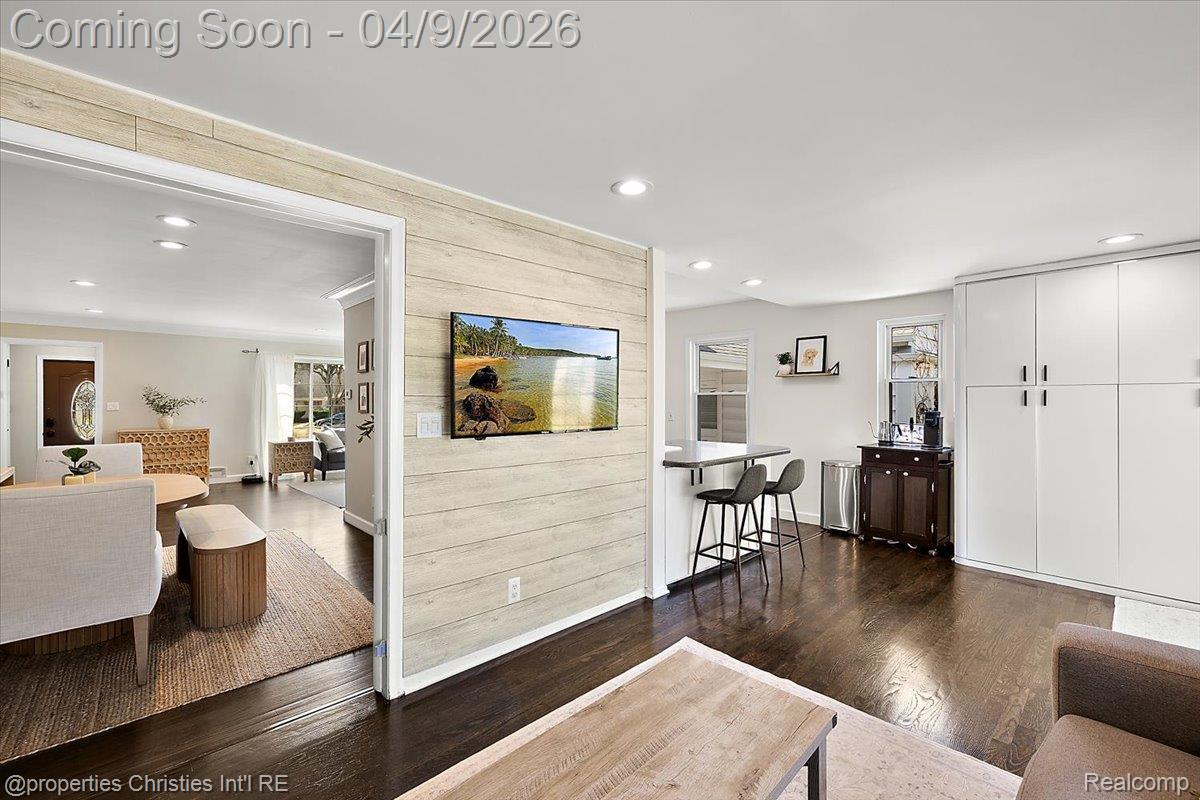 4240 Sheridan Drive
