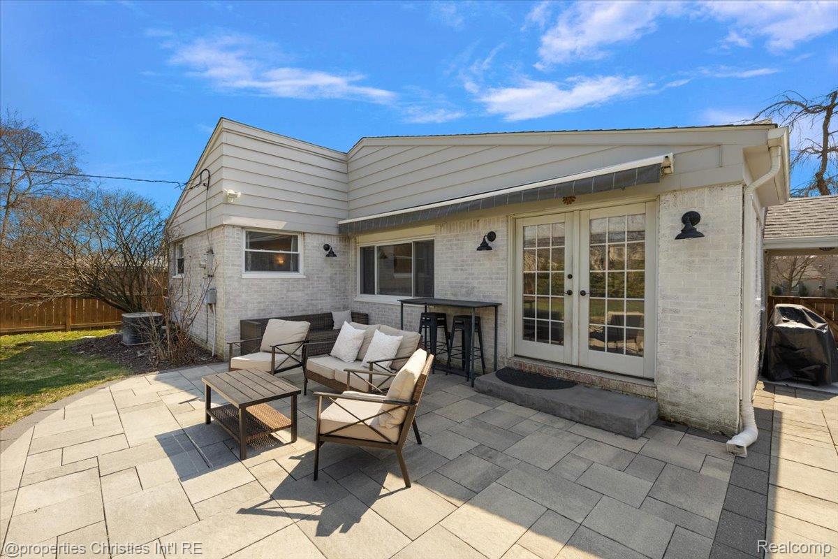 4240 Sheridan Drive