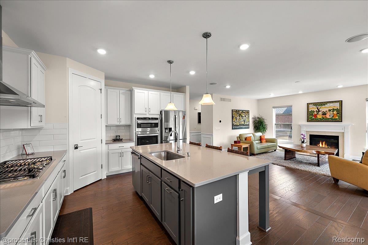 23971 Presidio Lane