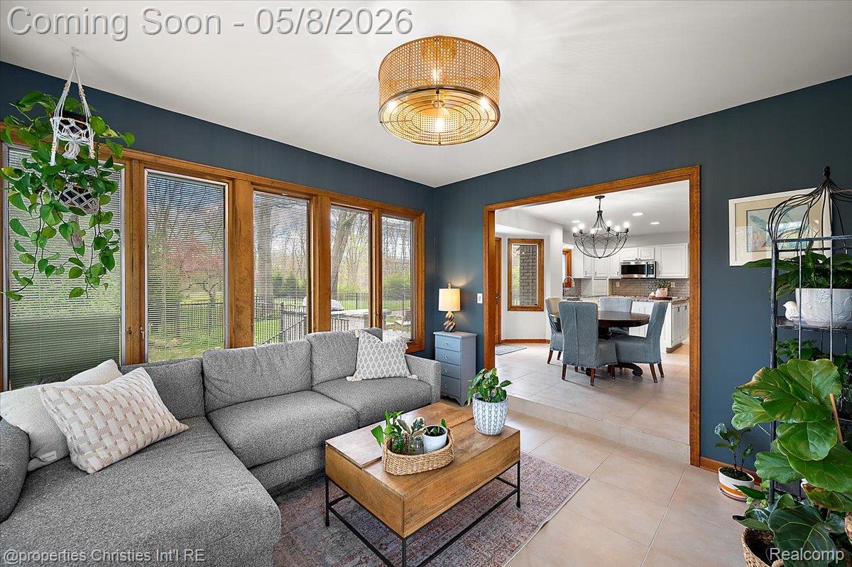1071 Woodbridge Lane