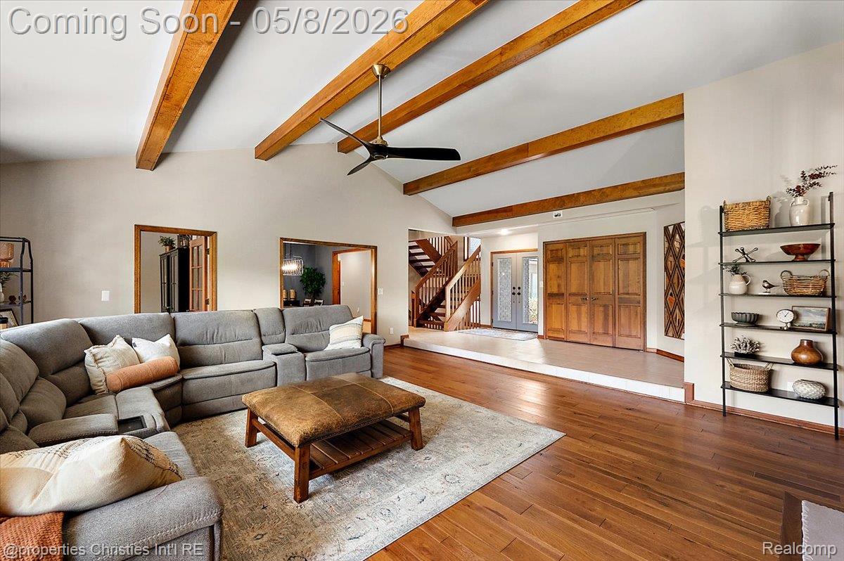 1071 Woodbridge Lane