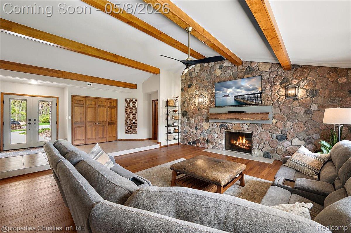 1071 Woodbridge Lane