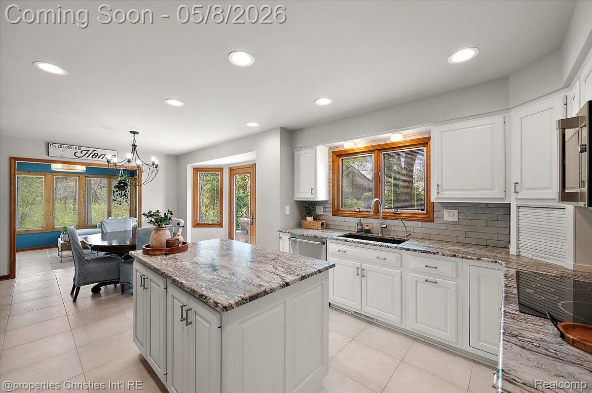 1071 Woodbridge Lane