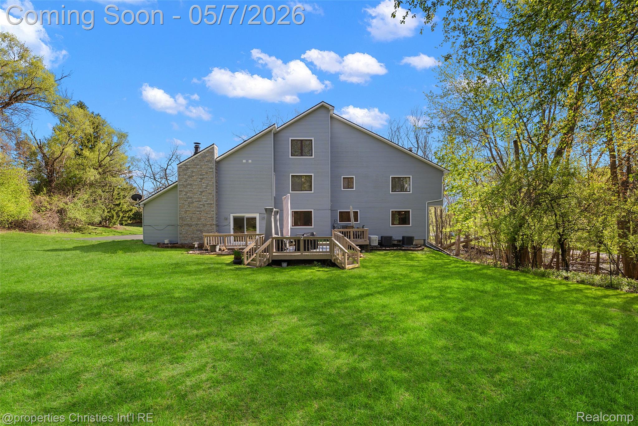 1830 Lone Pine Road