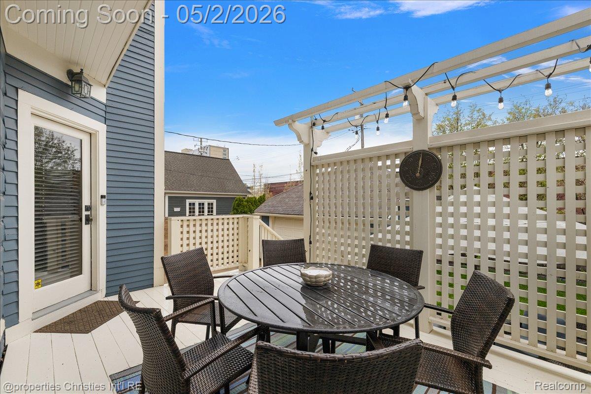 887 Ann Street