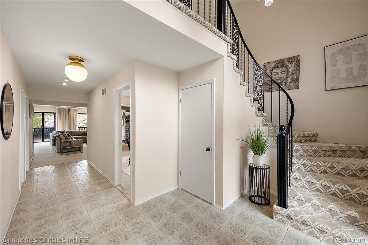 2189 Colony Club Court