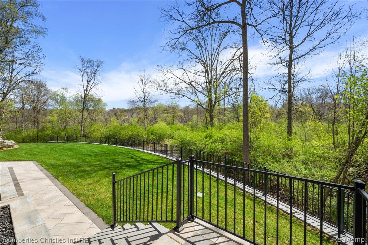1071 Woodbridge Lane