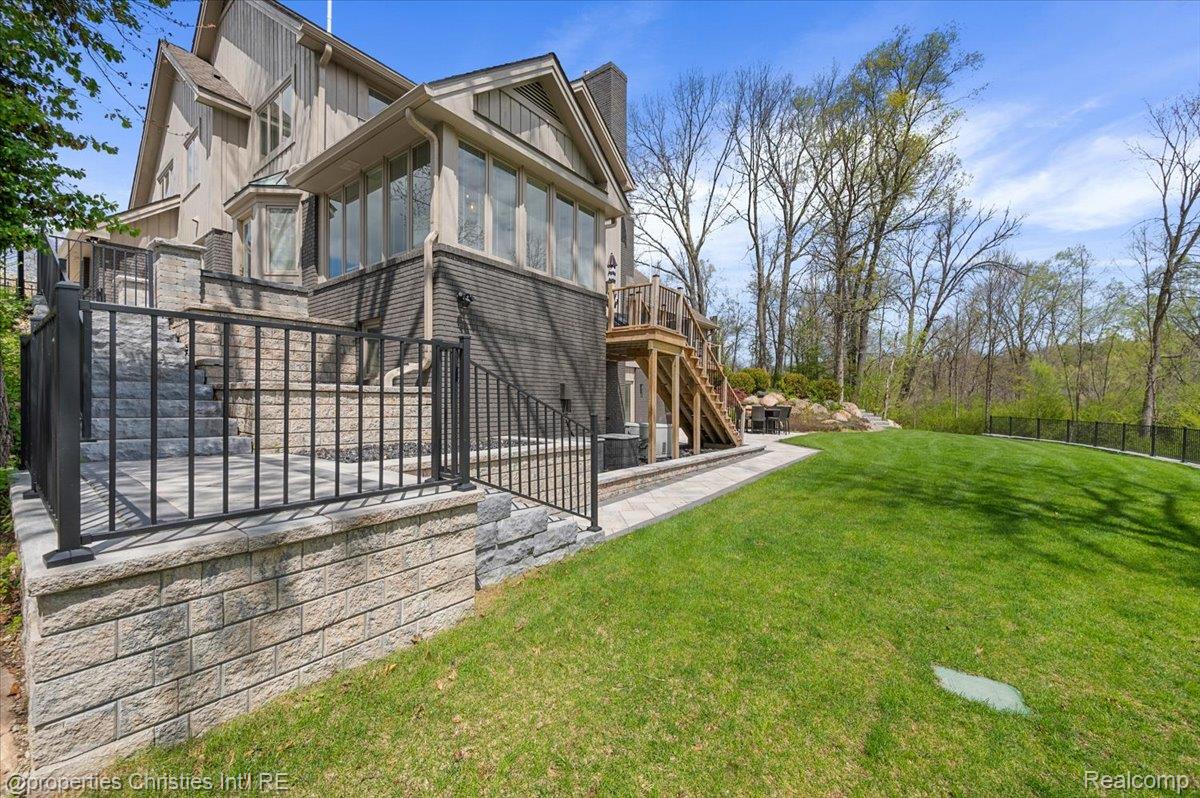 1071 Woodbridge Lane