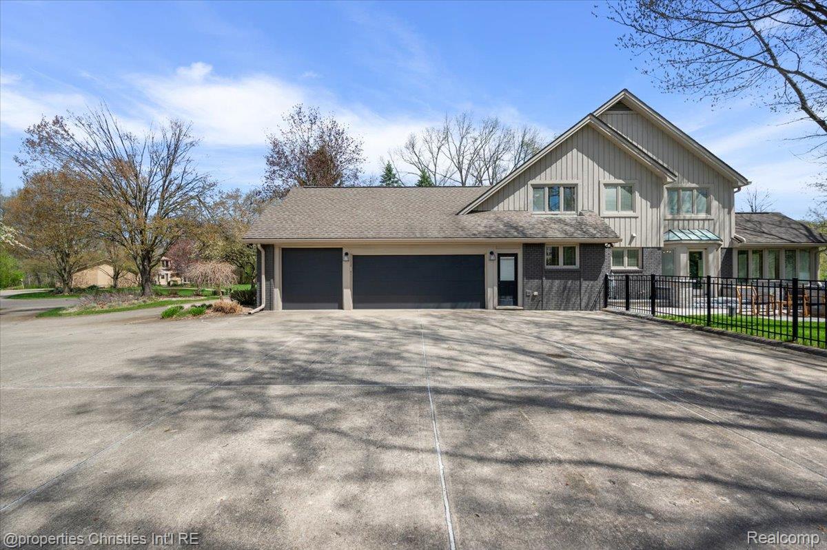 1071 Woodbridge Lane