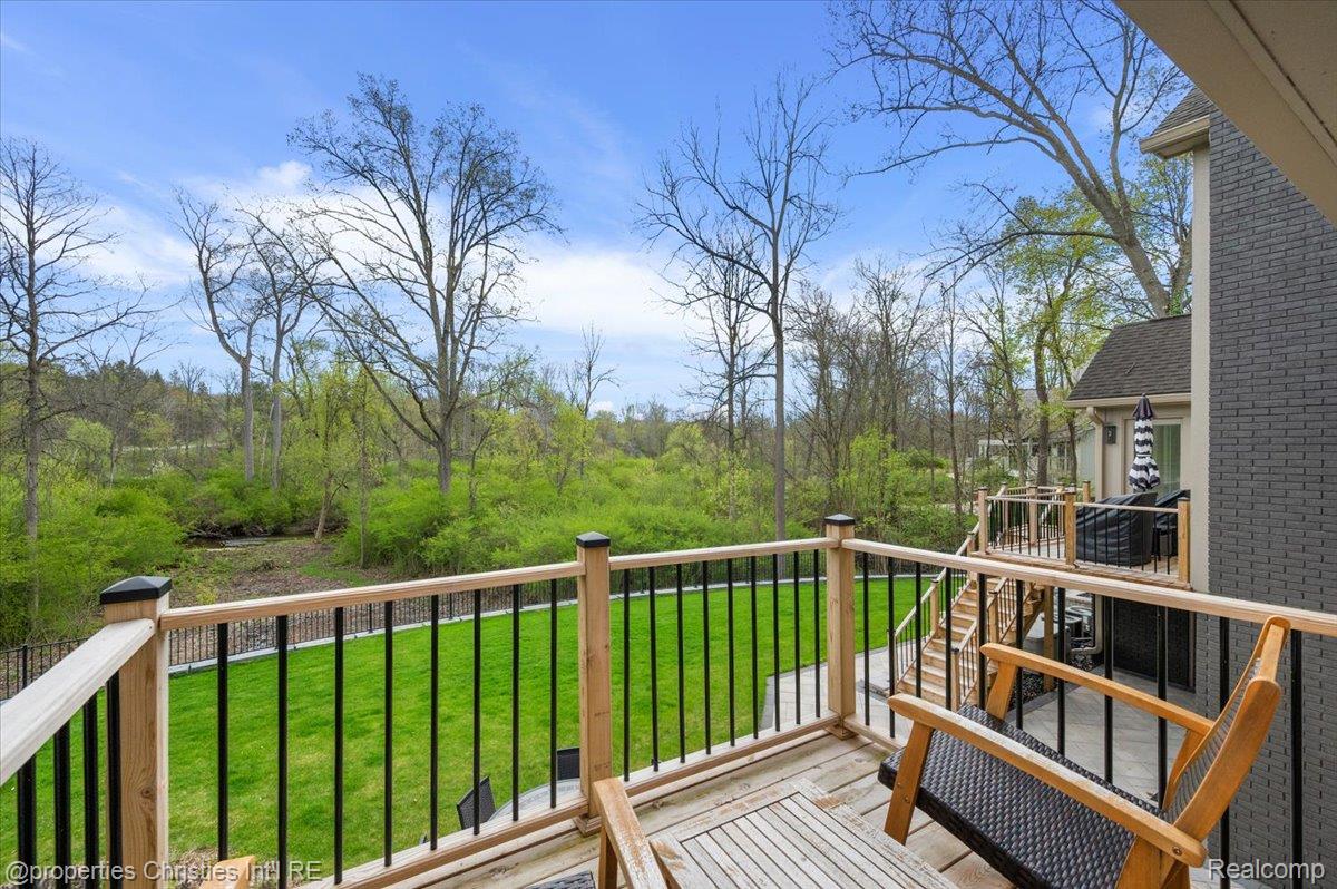 1071 Woodbridge Lane