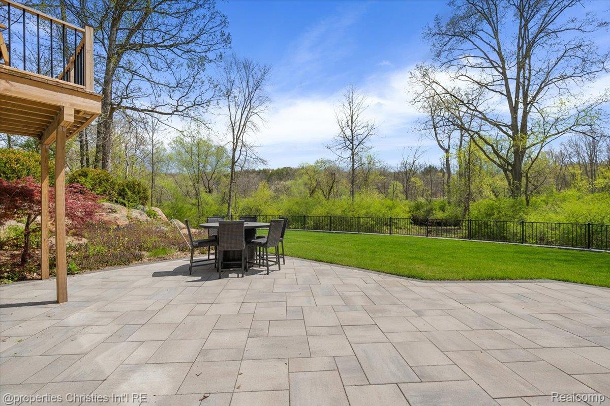 1071 Woodbridge Lane