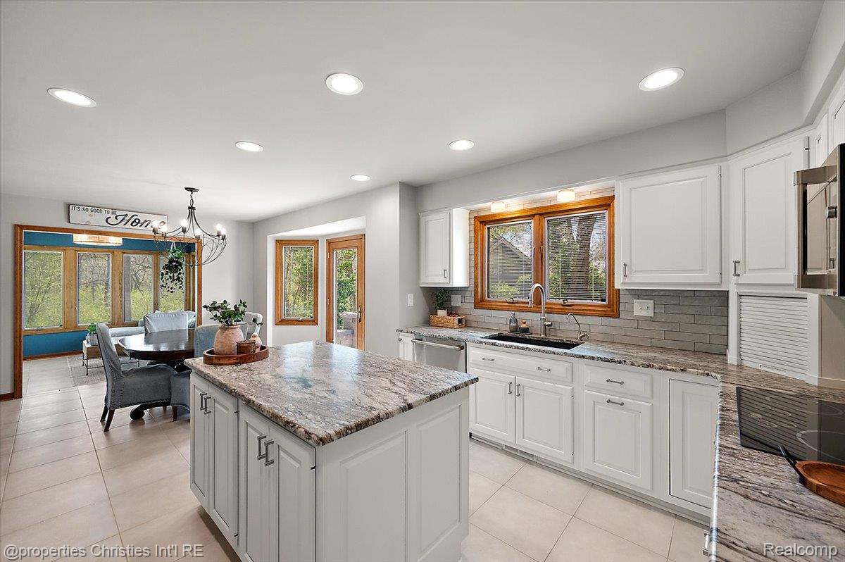 1071 Woodbridge Lane
