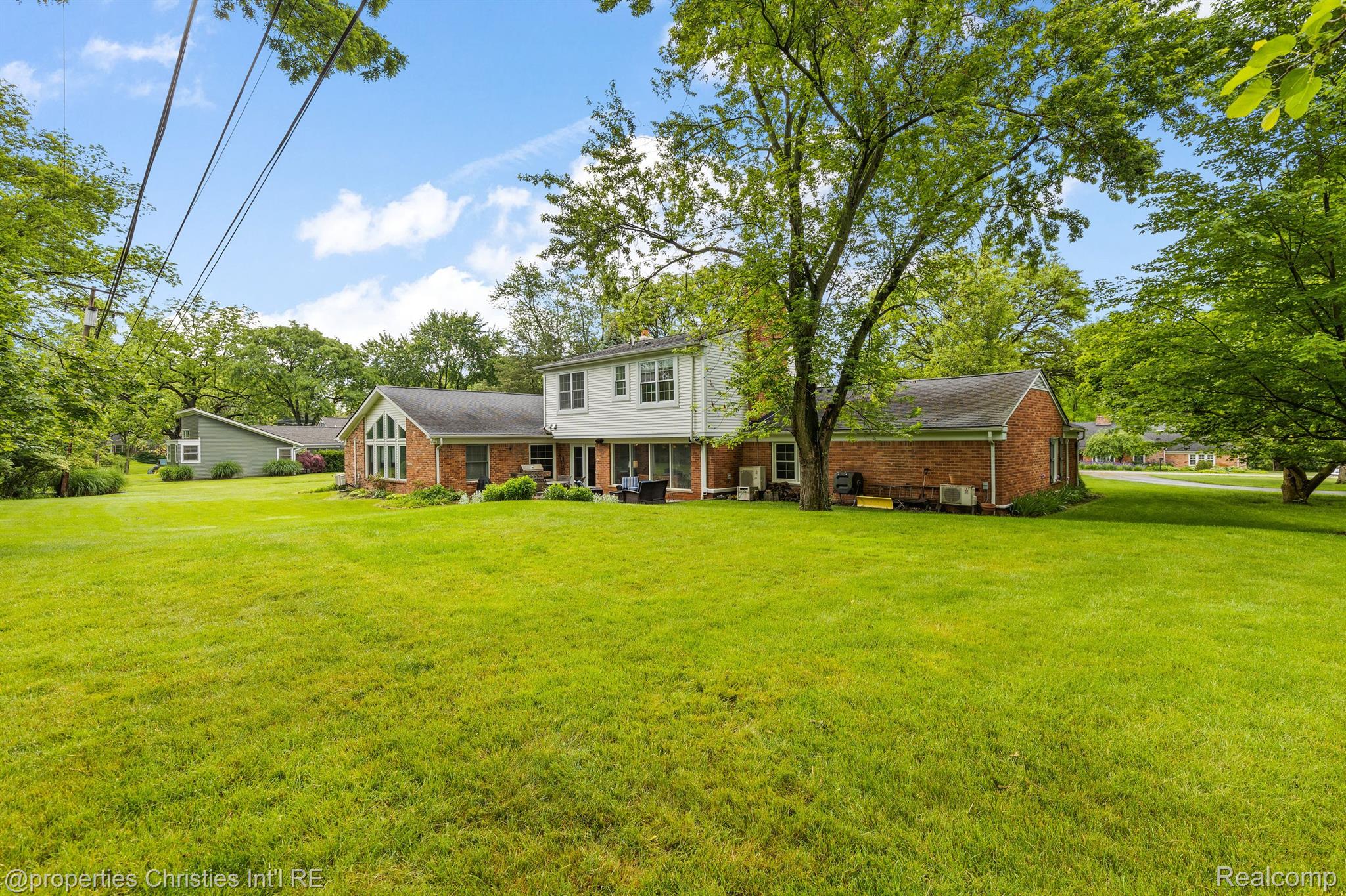 1760 CEDAR HILL Drive