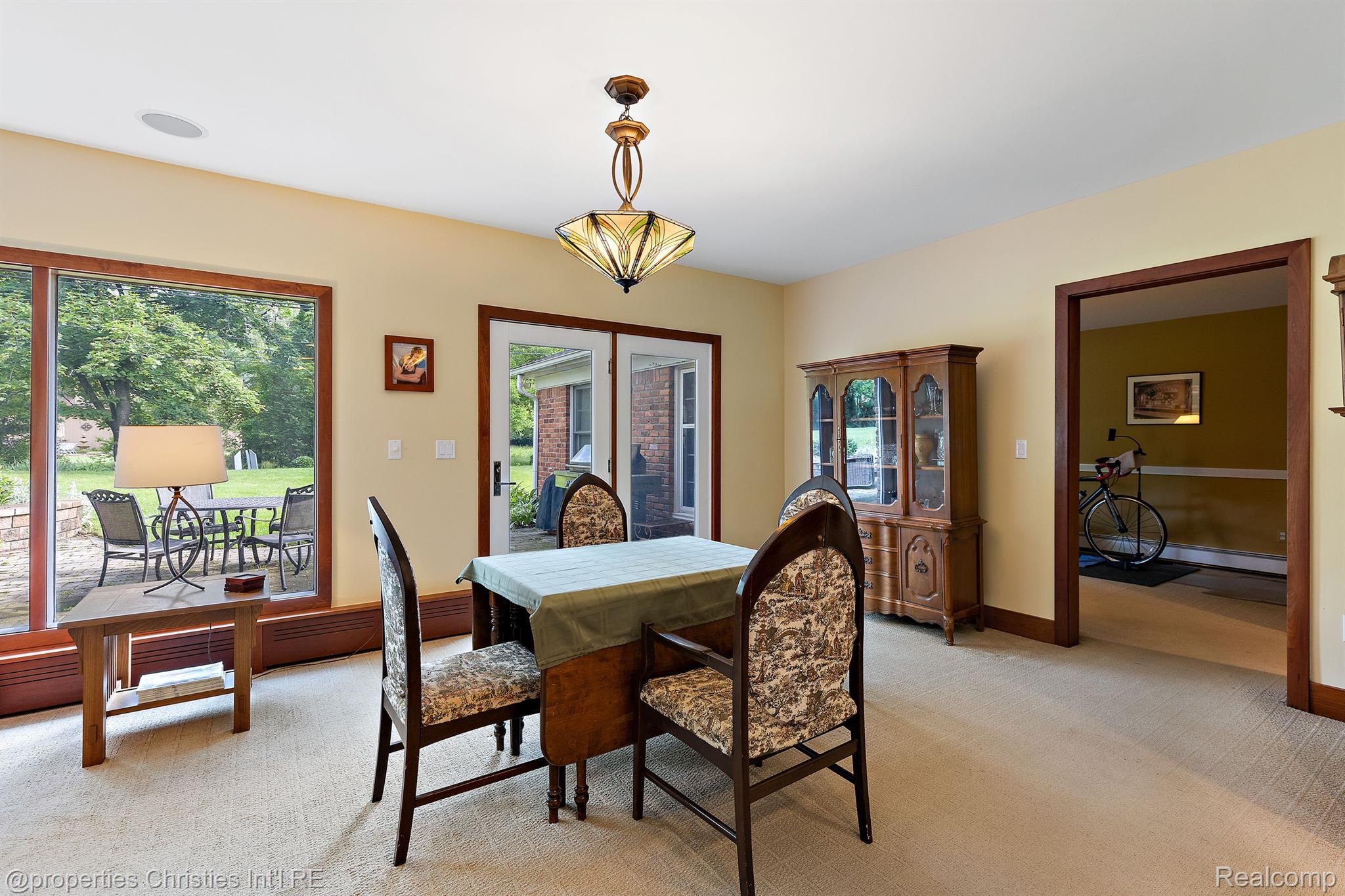 1760 CEDAR HILL Drive