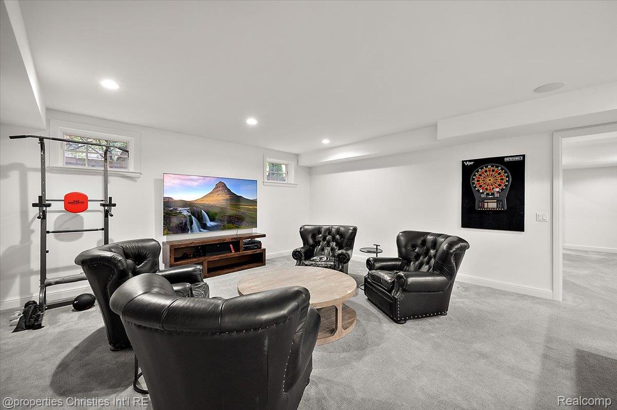 1186 Westwood Drive