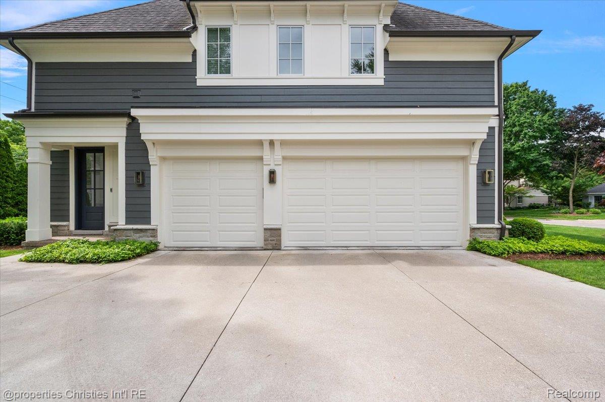 1186 Westwood Drive