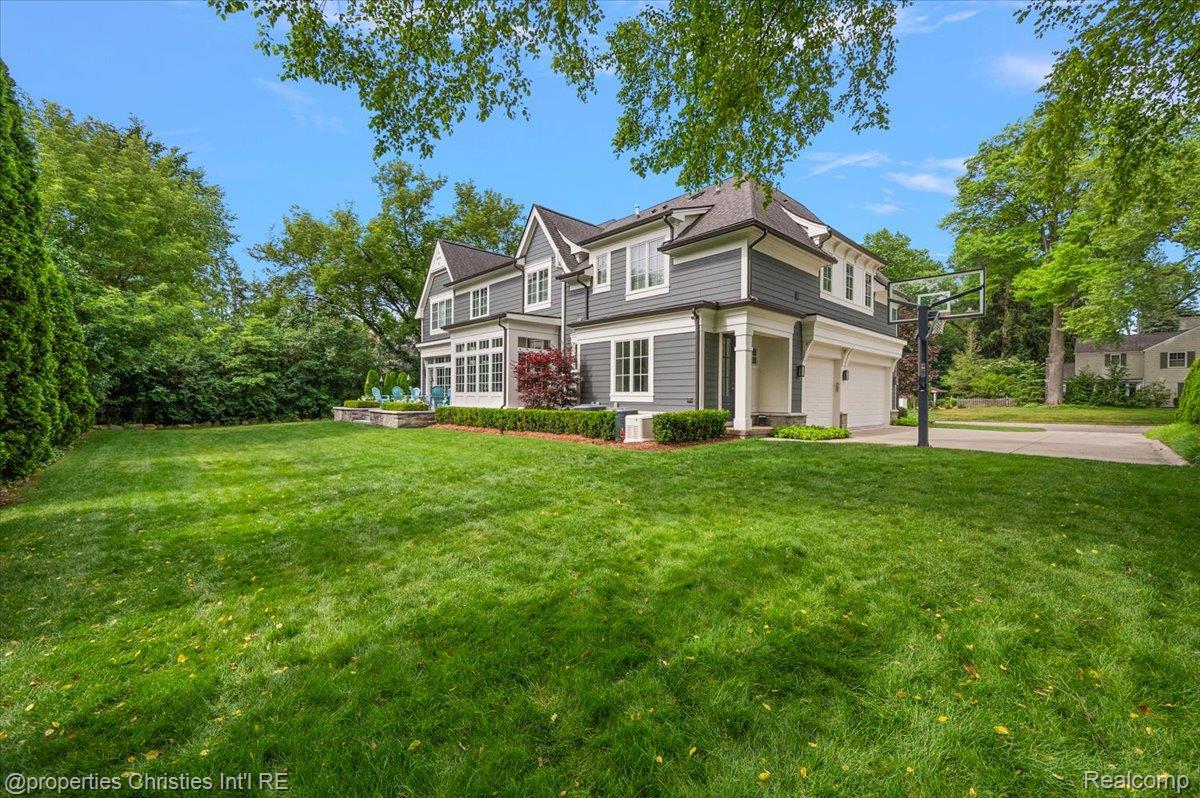 1186 Westwood Drive