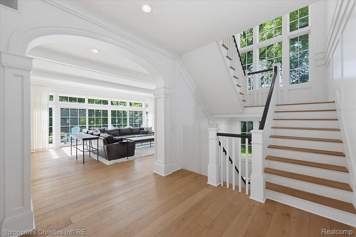 1186 Westwood Drive