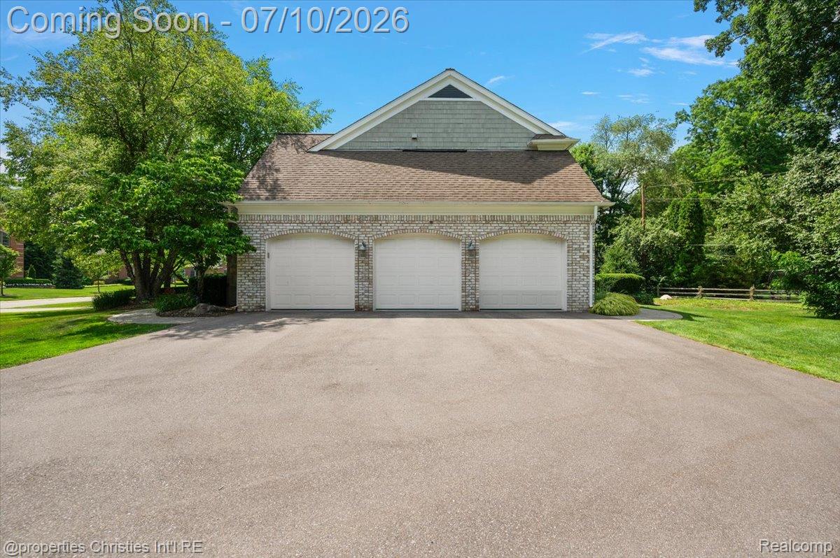 937 Mitchell Court