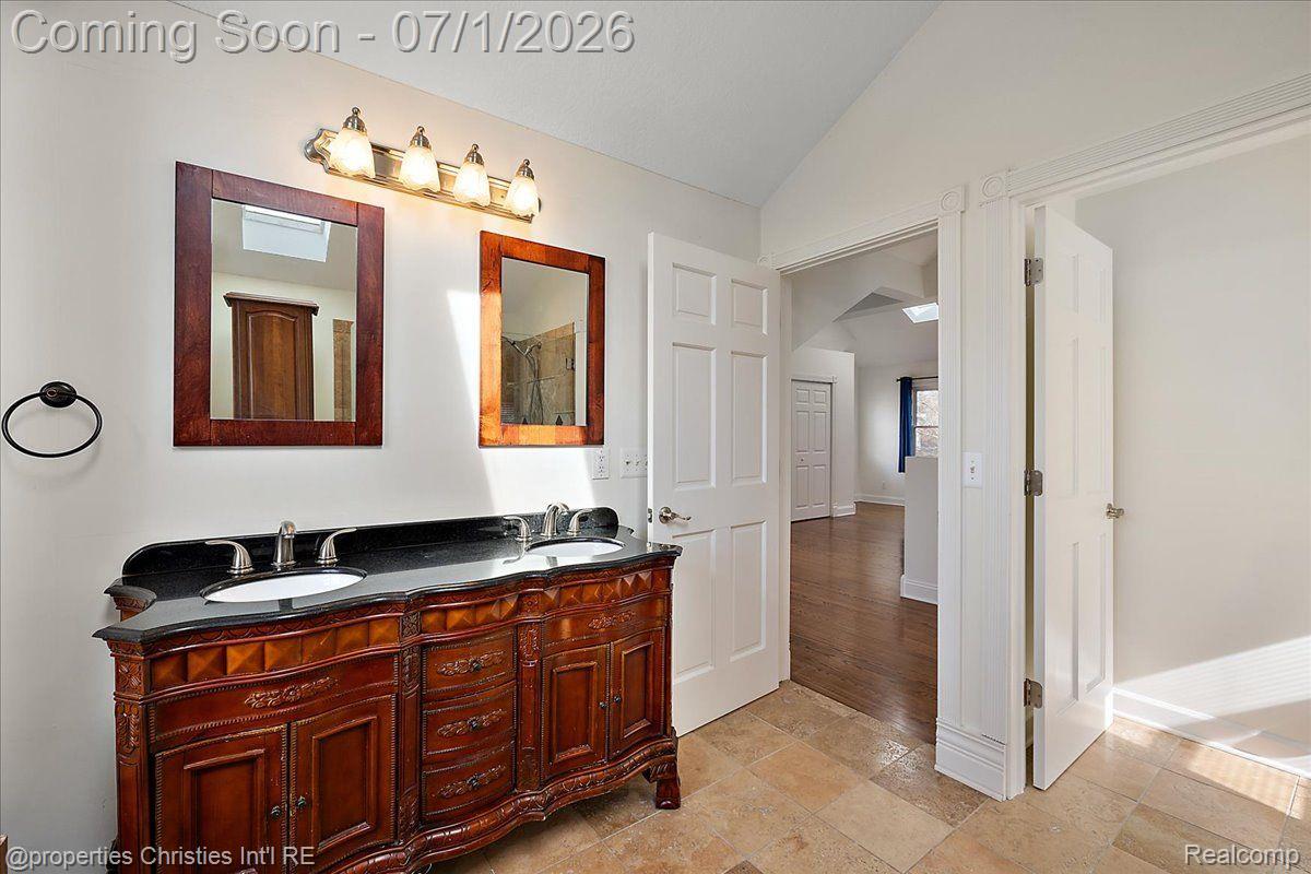 2209 Windemere Road