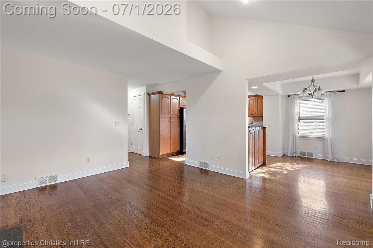 2209 Windemere Road