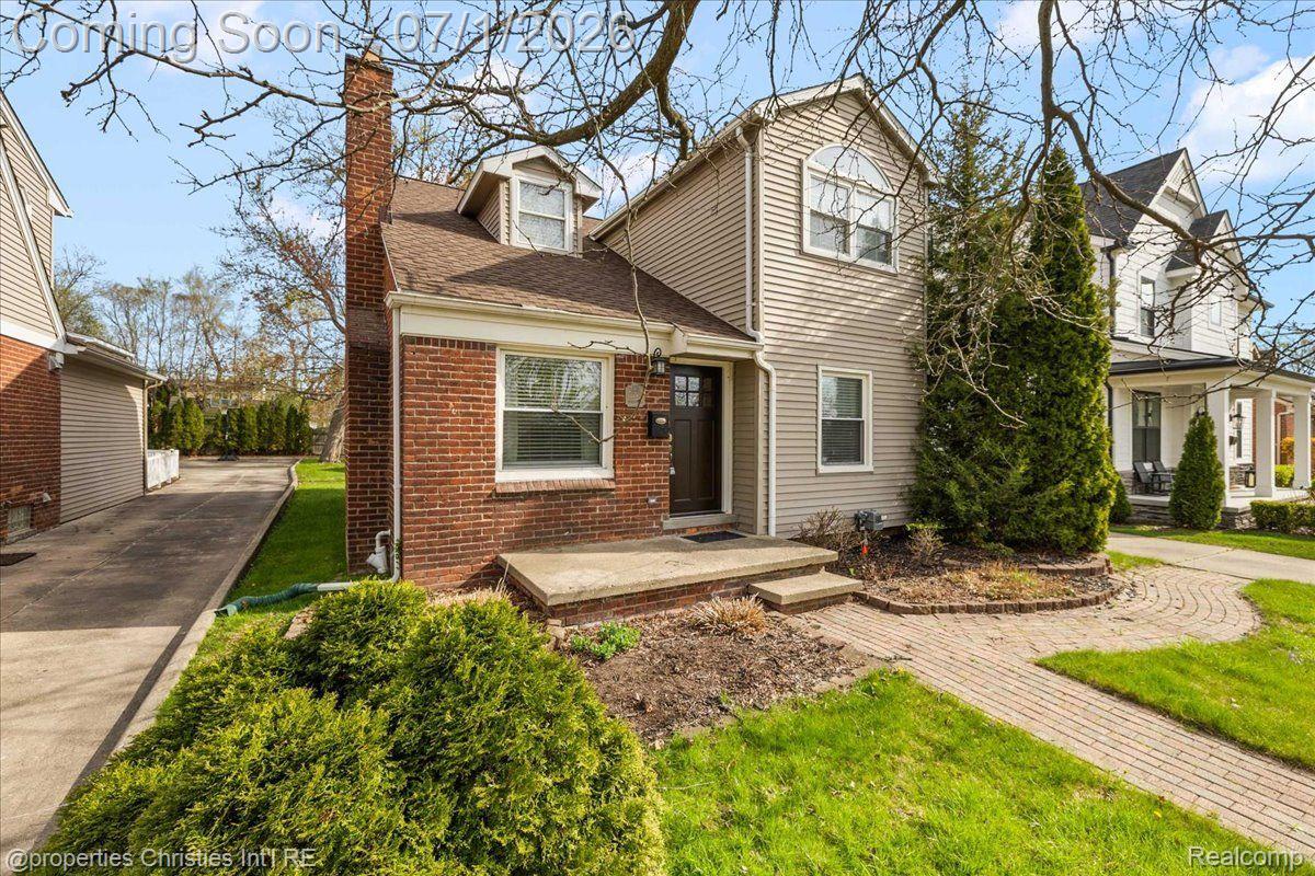 2209 Windemere Road