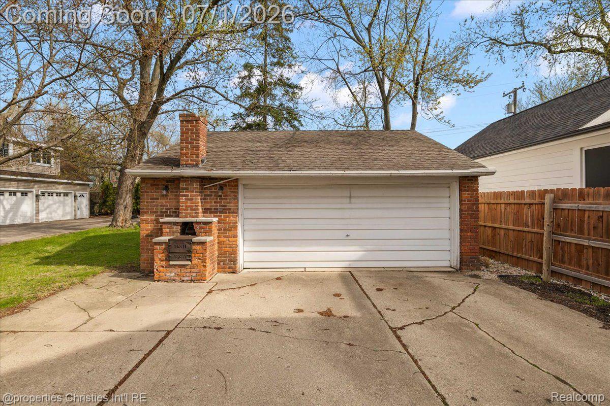 2209 Windemere Road
